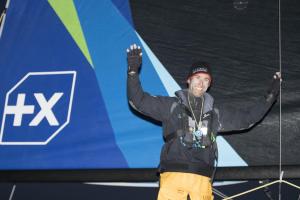 Armel Le Cléac’h remporte la Solo Concarneau - Trophée Guy Cotten